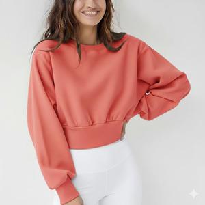 เสื้อสเวตเชิ้ตแขนยาวสีชมพูสดแบบครอป คอกลม สำหรับผู้หญิง สไตล์ลำลอง สตรีทแวร์ แอคทีฟแวร์ รับผลิตแบบ OEM ODM ขายส่งเสื้อผ้า - Product Image 5