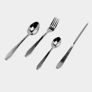 Fournitures indiennes classiques prix le plus bas couverts faits à la main en gros ensemble de couverts en métal pour les fêtes et événements - Product Image 1