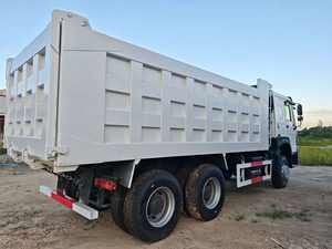 Venta caliente SinoTruck HOWO 371 Camión volquete 6x4 Euro 2 Usado para transporte de construcción para Sinotruck Howo Camión volquete 371 6X4 - Product Image 2