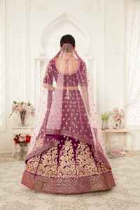 Púrpura oscuro Premium hecho a mano de lujo nupcial Dupatta pesado bordado terciopelo Lehenga para fiestas Bollywood indio pakistaní - Product Image 3
