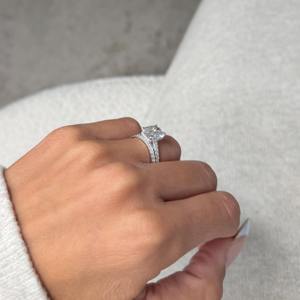 Ensemble de bague de fiançailles de rêve avec diamant de 4,00 carats, taille coussin, avec bande assortie, diamant de laboratoire, or blanc 18 carats, certifié IGI, F VVS2 - Product Image 5