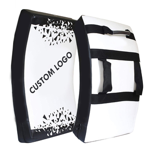 Cible de boxe personnalisable en cuir PVC de qualité supérieure, blanche et noire, avec poignées renforcées durables pour le kickboxing et les arts martiaux - Product Image 1