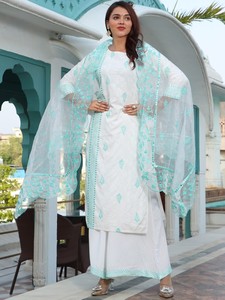 Hermosa Colección de Ropa Étnica de Diseño Indio de Lujo, Vestido Sin Mangas de Viscosa y Rayón con Bordado Intenso, Elegante para el Verano, Estilo Pakistaní - Product Image 6