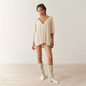 Camiseta de cuello ancho de gran tamaño para mujer, de algodón 100% Premium ropa de calle, camiseta en blanco de diseñador urbano, camisetas con estampado de gráficos y logotipo personalizado - Product Image 2