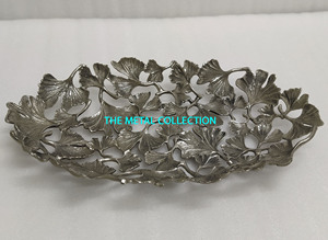 Plateau de service décoratif à fleurs pour la maison, l'hôtel, le restaurant, la cuisine et la table Plateau de service en laiton et acier de forme ovale couleur argent - Product Image 2