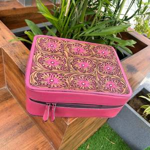 Boîte de rangement élégante pour cosmétiques de maquillage Boîte de maquillage artisanale en cuir usiné à la main, boîte d'organisation de salle de bain vanité Offre Spéciale nouveau design - Product Image 3