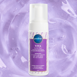 Shampoo moussant pour animaux de compagnie Pawlene Viva Luxury sans rinçage 150 ml pour parfum suisse ou huiles essentielles, plastique, sans parabènes ni colorants - Product Image 1
