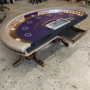 Table de poker de luxe en tissu micro daim LED pour 8 personnes avec port de charge USB - Product Image 1