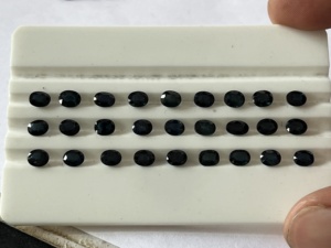 Piedras preciosas sueltas de la mejor calidad de corte ovalado de zafiro azul australiano natural de 5x4mm para la fabricación de joyas - Product Image 2