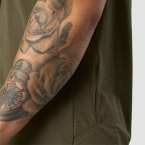 Débardeur à capuche élégant pour hommes-Parfait pour les vêtements décontractés et les activités estivales, disponible en différentes couleurs - Product Image 6