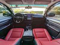 Voiture d'occasion entièrement équipée, propre, Toyota Hilux GR V4 2.7L Diesel 2024, prête à être expédiée.