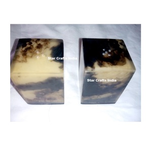 Salières et poivrières en corne naturelle au design personnalisé, avec insert tamiseur en carton et couvercle en papier, pour herbes et épices, provenance Inde - Product Image 6