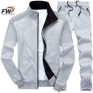 Survêtements de rugby personnalisés 100 % polyester, tendance et esthétiques, coupe oversize, streetwear moderne, tenue d'entraînement à fermeture éclair intégrale et stylée - Product Image 6