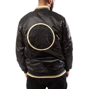 Blouson bomber vintage en satin noir avec logos brodés, intérieur matelassé en diamant noir, uniforme d'équipe personnalisé - Product Image 3