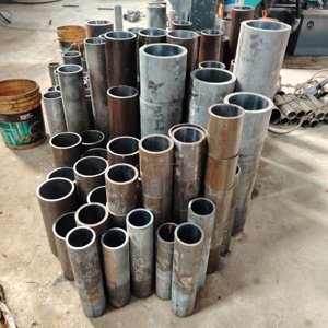 ท่อเหล็กไร้รอยต่อคาร์บอน A106b 40 schd JIS สีดำเชื่อมด้วยสายเกลียวสำหรับท่องอได้อย่างลงตัว - Product Image 5