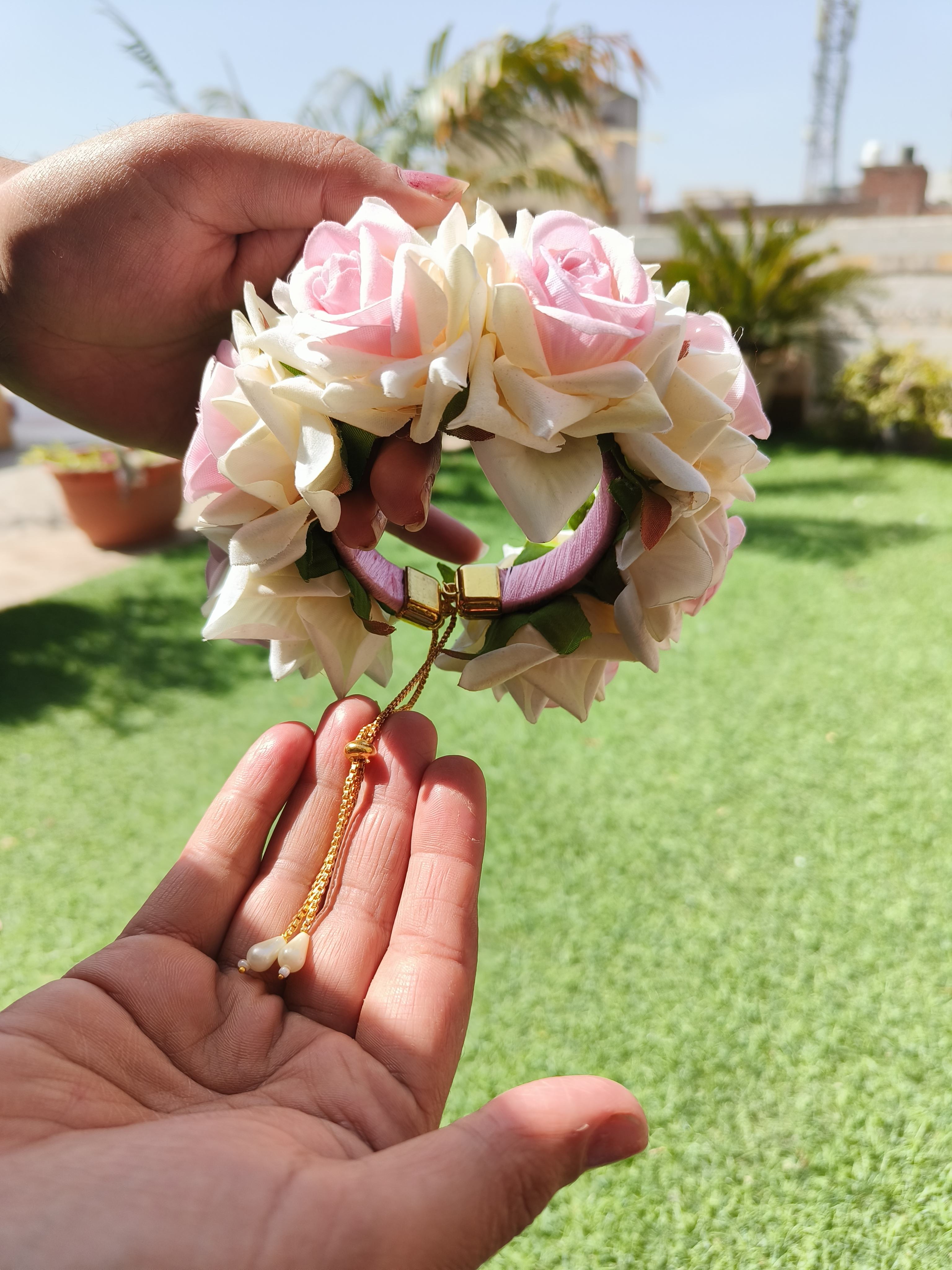 ขาว &amp; ชมพู