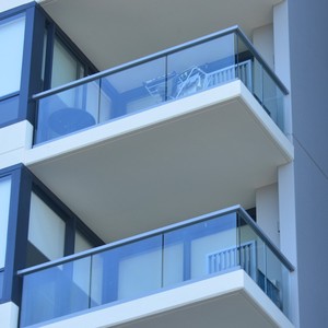 HOLCOM VIETNAM Barandilla de vidrio sin marco Balaustrada de vidrio AISLAMIENTO TÉRMICO AHORRO DE ENERGÍA - Product Image 5