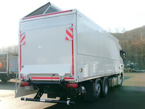 Camión Diésel M-AN 26.480 TGX 6x4 con Plataforma Lateral Abatible, Eje Direccional, Euro 6, 350 kW (476 Hp), Transmisión Automática - Product Image 5