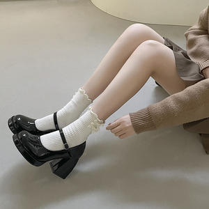 รองเท้าสไตล์ฝรั่งเศสแบบแมรี่เจนรุ่นล่าสุดสำหรับฤดูใบไม้ผลิและฤดูร้อน รองเท้าส้นเตี้ยหนังพื้นหนาสไตล์อังกฤษแบบเรโทร รองเท้าส้นสูงหวานๆ เท่ๆ - Product Image 3