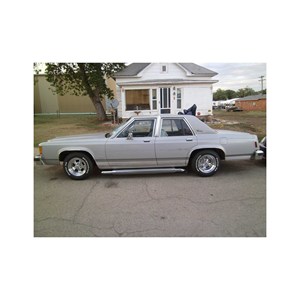 Ford LTD Crown Victoria listo para el envío a granel con calidad de conducción suave - Product Image 4