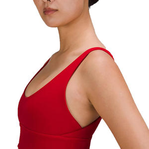 Sujetador deportivo acolchado ajustable para mujer con soporte sin costuras en forma de espalda cruzada y opción de marca personalizada - Product Image 4