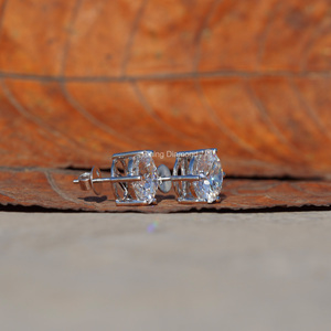 OEM ขายส่ง2.0 CT รอบตัดห้องปฏิบัติการเติบโตเพชรหกง่ามสตั๊ดของขวัญครบรอบ14K ทองได้รับการรับรอง CVD - Product Image 5