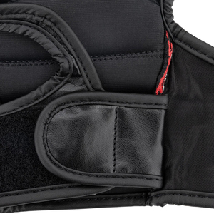 Gants de MMA DWELT GEARS en cuir respirant et léger, conçus sur mesure, pour l'entraînement et le sparring, avec fermeture auto-agrippante, logo personnalisé, équipement OEM. - Product Image 4