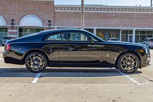 รถยนต์มือสอง Rolls-Royce Phantom Black Badge ปี 2019 ผ่านการตรวจสอบแล้ว ระยะทางประมาณ 2,900 ไมล์ เครื่องยนต์ V12 ทวินเทอร์โบ 624 แรงม้า หลังคาพาโนรามิก ไฟส่องสว่างภายใน ภายในตกแต่งด้วยหนัง - Product Image 3