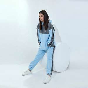 Ensemble de survêtement pour femme d'hiver 2025, respirant, à séchage rapide, imprimé unique, en toile, taille plus, pour l'entraînement - Product Image 1