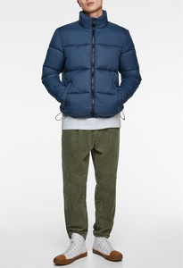 Chaquetas acolchadas de color azul sólido de último diseño OEM para hombre, chaqueta de burbuja acolchada con cuello levantado de tela de poliéster 100% para ropa de invierno - Product Image 4