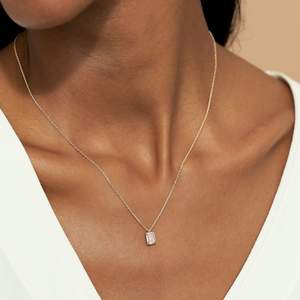 Collier pendentif en argent 925 avec diamant Moissanite taille émeraude - Product Image 4