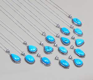 Collar con colgante de turquesa de Plata de Ley 925 hecho a mano, joyería chapada en oro para mujer, piedra preciosa turquesa teñida - Product Image 1