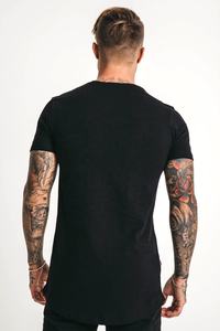 Camiseta de color negro con cara de tigre frontal bordada en tallas grandes para hombre - Product Image 2