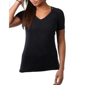T-shirts pour femmes de qualité supérieure, modèle 2026, col en V, unis, service OEM, logo et style personnalisés de haute qualité, t-shirt respirant - Product Image 3