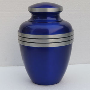 Belle urne de crémation artisanale avec un design linéaire pour garder les cendres d'humains ou d'animaux domestiques pendant longtemps comme mémoire - Product Image 2