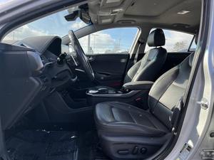 Voiture d'occasion fiable Hyundai Ioniq Electric Limited 4 portes (hatchback) électrique 2020 (DD électrique) - Product Image 3