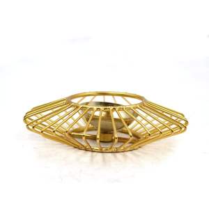 Lampe à huile décorative en laiton Akhand avec support, finition dorée, Diya traditionnel pour la Puja, la maison, le temple, la décoration spirituelle de Diwali - Product Image 5