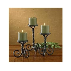 Ensemble de bougeoirs en métal de style bohème avec découpes décoratives, parfait pour la pièce principale, le salon, la chambre ou les événements - Product Image 3