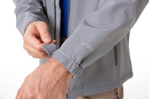 Proveedor de chaqueta Softshell personalizada para hombre, chaqueta de senderismo al aire libre ligera y transpirable a prueba de viento, PRODUCCIÓN DE FÁBRICA de alta calidad - Product Image 3