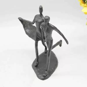 Nouveauté Figurine de couple moderne en métal, faite à la main, écologique, expression de la romance et de l'unité - Product Image 4