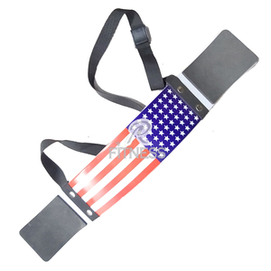 Sangle de musculation en cuir et aluminium personnalisable avec logo couleur RC Fitness Wear - Légère et réglable pour les exercices du biceps - Product Image 1