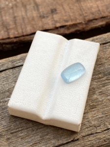 พลอยคาโบชองทรงยาวสีฟ้าอมเขียวสีธรรมชาติมีความมันวาวหลวมสำหรับทำเครื่องประดับ2.83กะรัต - Product Image 3