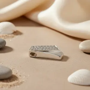 Pendentif en argent 925 avec zircone cubique pour femmes, plaqué or 18 carats, bijoux de mode avec motif numérique et couleur de placage 18 carats - Product Image 1