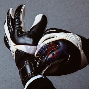 Gants de gardien de but de football en cuir respirant antidérapant, vente chaude, gants de gardien de but d'équipe de football, gants de gardien de but personnalisés - Product Image 6