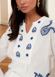 Gran oferta blusa Milo para mujer Algodón ligero con ajuste relajado y botón frontal para ropa informal o de oficina disponible para la venta - Product Image 5