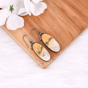 Pendientes Colgantes de Latón con Jaspe Abejorro y Rutenio Negro Hechos a Mano, Regalo de Boda Personalizable para Ella - Product Image 3