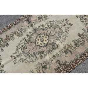 Alfombra de 3.9x6.7 pies, Alfombra Turca Vintage, Alfombra Floral Beige Marrón - Product Image 4