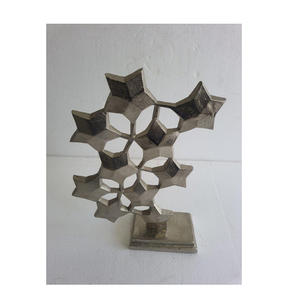 Sculpture humaine en argent avec anneau en bois Top vente et haute qualité - Product Image 2
