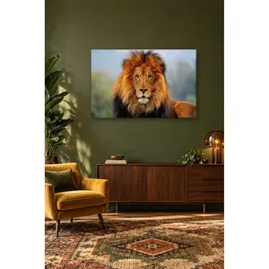 Portrait de lion roux sur fond vert, impression sur toile - Product Image 2