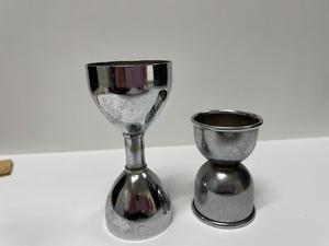 เครื่องมือวัดปริมาณเครื่องดื่มค็อกเทลแบบสองด้านทำจากสแตนเลส รูปทรงคลาสสิก จับถนัดมือ ถ่ายเทของเหลวได้อย่างแม่นยำ - Product Image 4